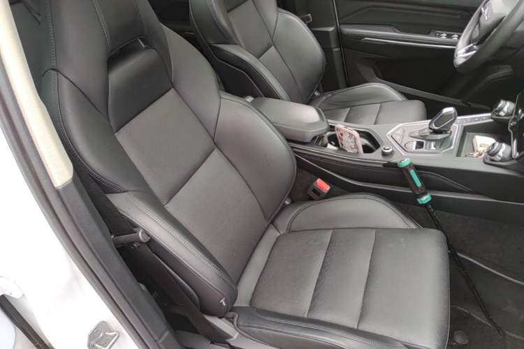 Used Lynk & Co 01 2021 2.0TD Two-Wheel-Drive Pro Trim Right Front Seat