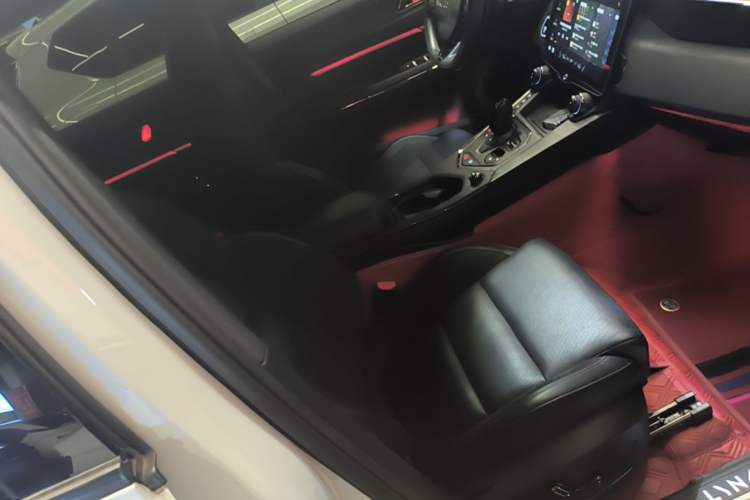 Used Lynk & Co 01 2021 2.0TD Four-Wheel Drive Hype-Halo Right Front Seat