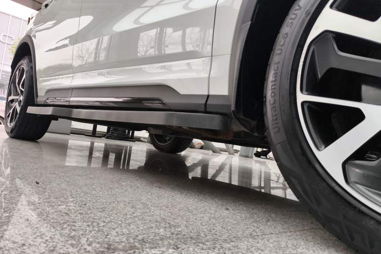 Used Lynk & Co 01 2021 2.0TD Four-Wheel Drive Hype-Halo Right Side Sill
