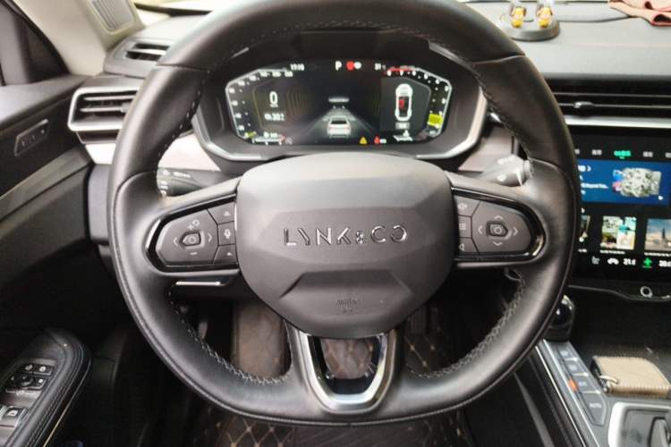 Used Lynk & Co 01 2021 2.0TD Two-Wheel-Drive Pro Trim Steering Wheel