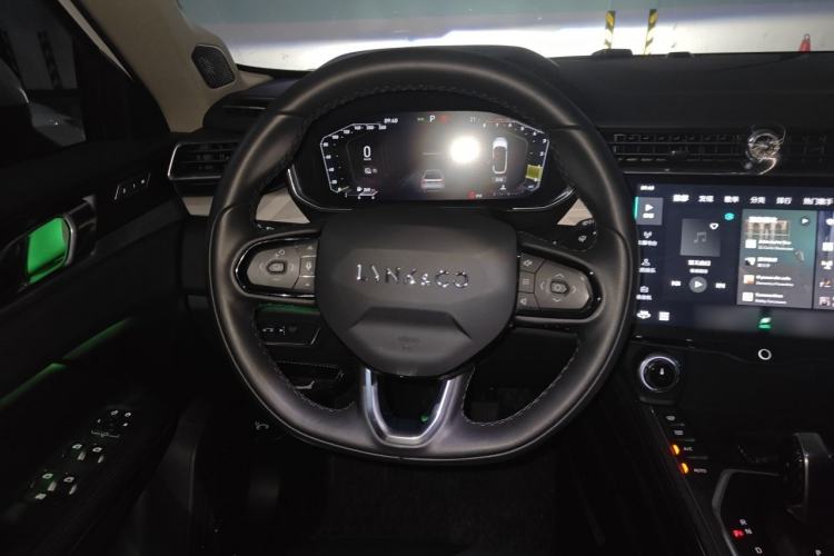 Used Lynk & Co 01 2021 2.0TD Two-Wheel-Drive Pro Trim Steering Wheel