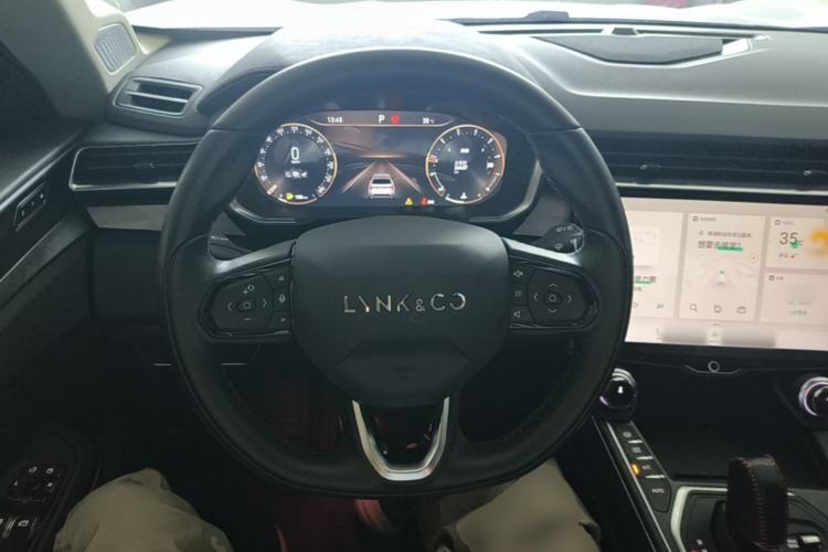 Used Lynk & Co 01 2021 2.0TD Two-Wheel-Drive Pro Trim Steering Wheel
