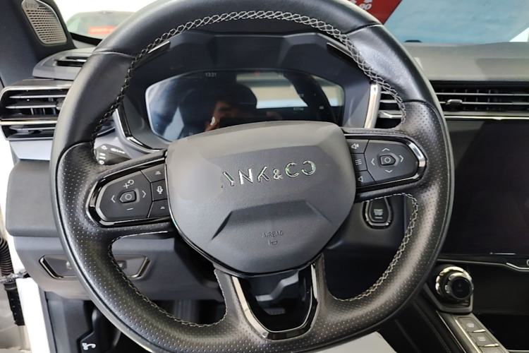 Used Lynk & Co 01 2021 2.0TD Four-Wheel Drive Hype-Halo Steering Wheel
