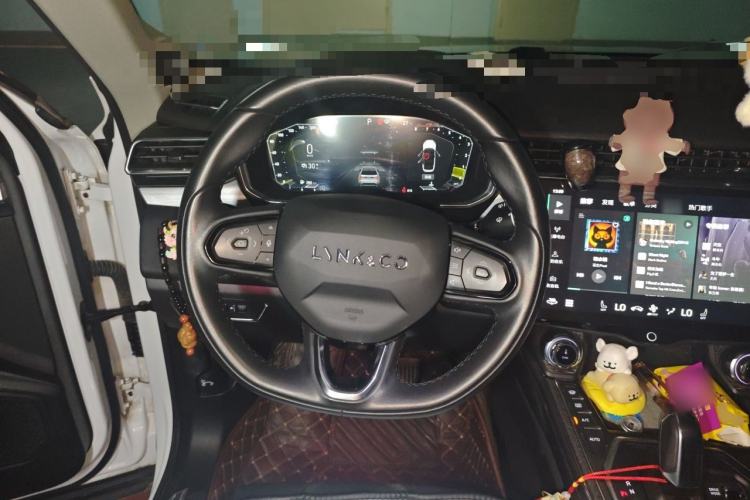Used Lynk & Co 01 2021 2.0TD Two-Wheel-Drive Pro Trim Steering Wheel