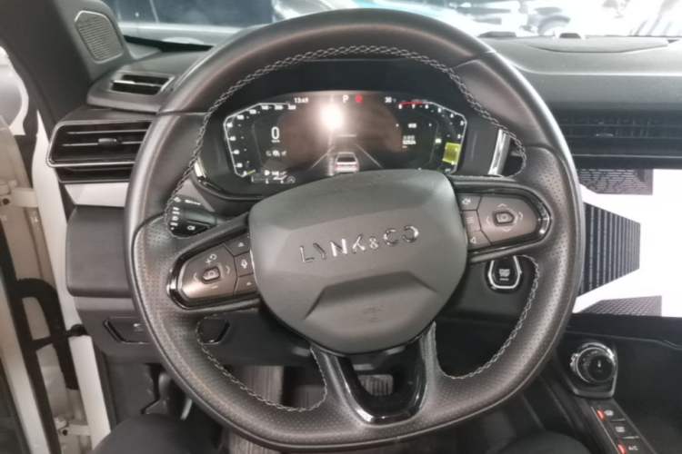 Used Lynk & Co 01 2021 2.0TD Four-Wheel Drive Hype-Halo Steering Wheel