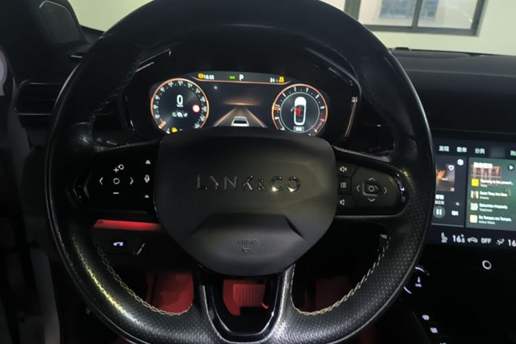 Used Lynk & Co 01 2021 2.0TD Four-Wheel Drive Hype-Halo Steering Wheel