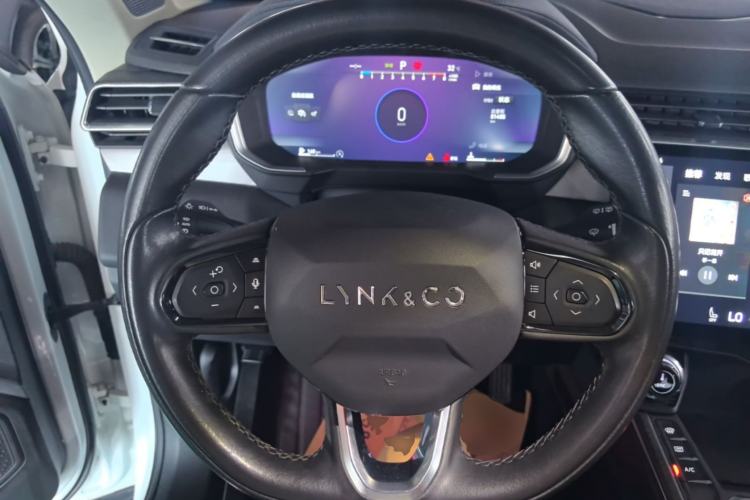 Used Lynk & Co 01 2021 2.0TD Two-Wheel-Drive Pro Trim Steering Wheel