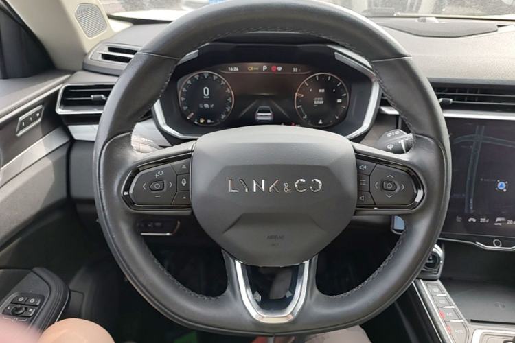 Used Lynk & Co 01 2021 2.0TD Two-Wheel-Drive Pro Trim Steering Wheel