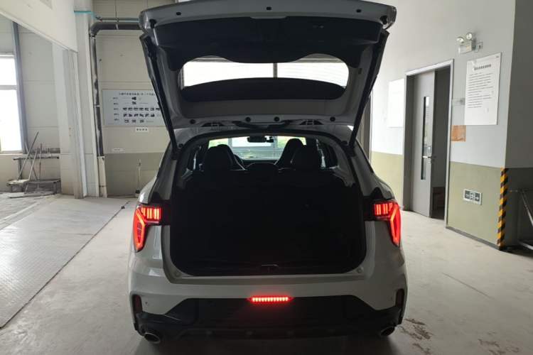 Used Lynk & Co 01 2021 2.0TD Two-Wheel-Drive Pro Trim Trunk
