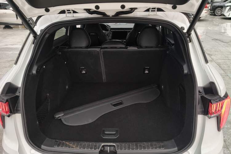 Used Lynk & Co 01 2021 2.0TD Four-Wheel Drive Hype-Halo Trunk
