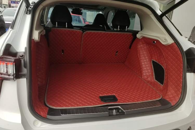Used Lynk & Co 01 2021 2.0TD Two-Wheel-Drive Pro Trim Trunk