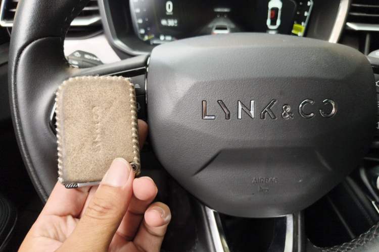 Used Lynk & Co 01 2021 2.0TD Two-Wheel-Drive Pro Trim Vehicle Key