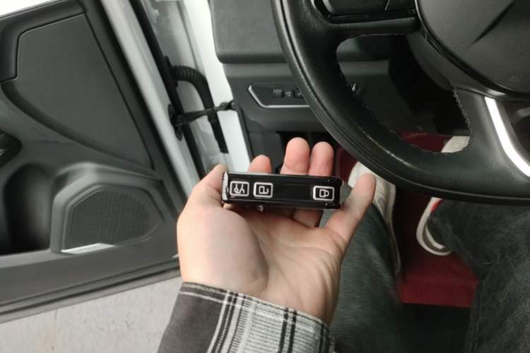Used Lynk & Co 01 2021 2.0TD Two-Wheel-Drive Pro Trim Vehicle Key