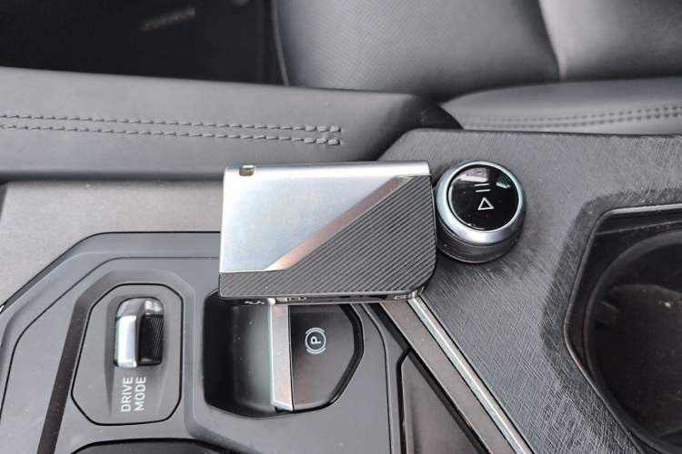 Used Lynk & Co 01 2021 2.0TD Two-Wheel-Drive Pro Trim Vehicle Key