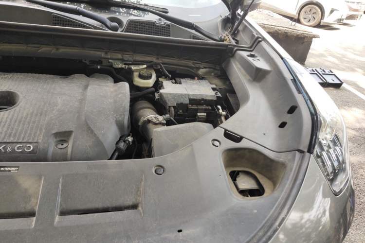 Used Lynk & Co 01  Engine Bay Left