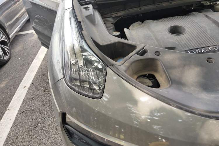 Used Lynk & Co 01  Right Front Headlight