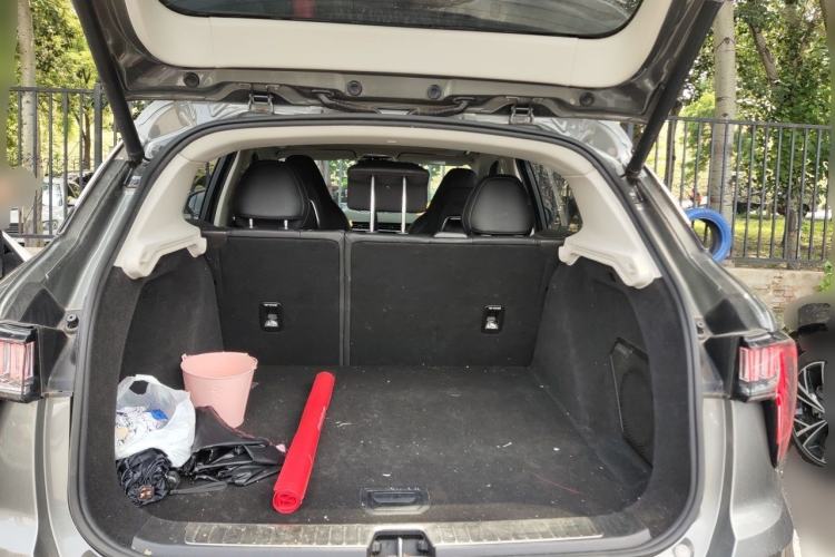 Used Lynk & Co 01  Trunk
