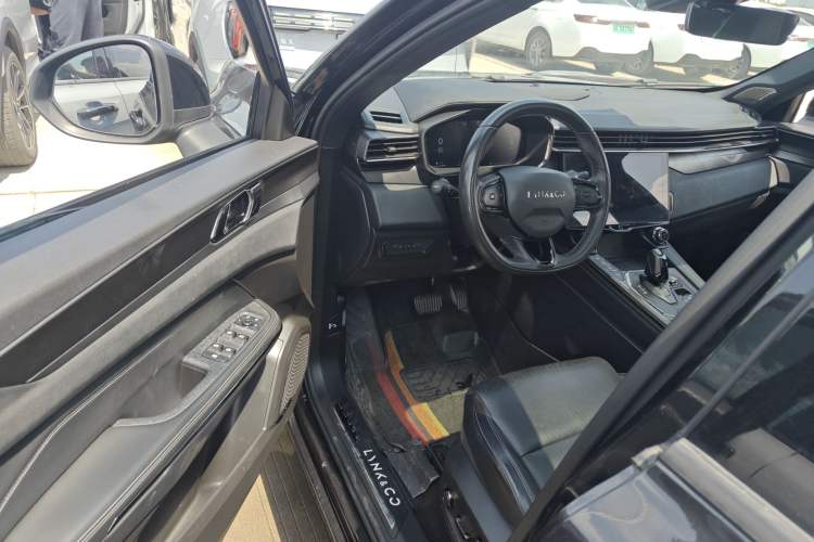 Used Lynk & Co 01 2023 1.5TD EM-F PM Driver Seat