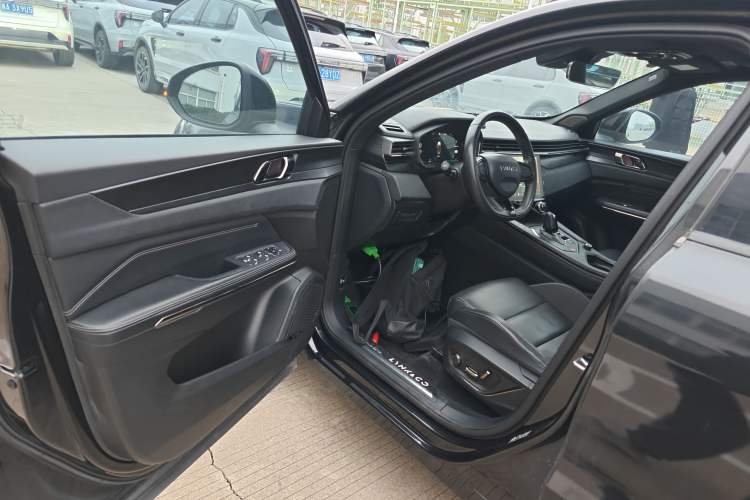 Used Lynk & Co 01 2023 1.5TD EM-F PM Driver Seat