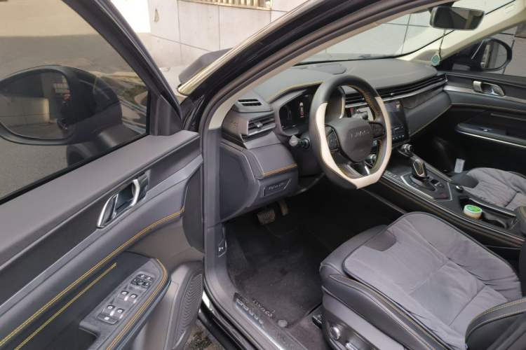Used Lynk & Co 01 2023 2.0TD Two-Wheel Drive Pro Trim Driver Seat