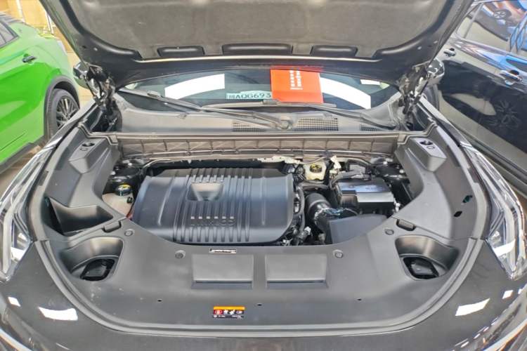 Used Lynk & Co 01 2023 2.0TD Two-Wheel Drive Pro Trim Engine Bay
