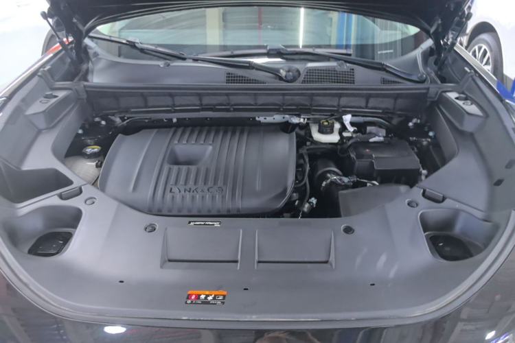 Used Lynk & Co 01 2023 2.0TD Two-Wheel Drive Pro Trim Engine Bay