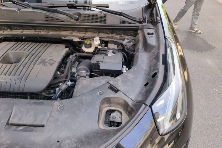 Used Lynk & Co 01 2023 2.0TD Two-Wheel Drive Pro Trim Engine Bay Left