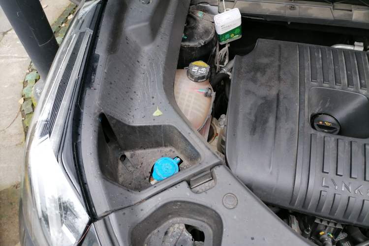 Used Lynk & Co 01 2023 2.0TD Two-Wheel Drive Pro Trim Engine Bay Right