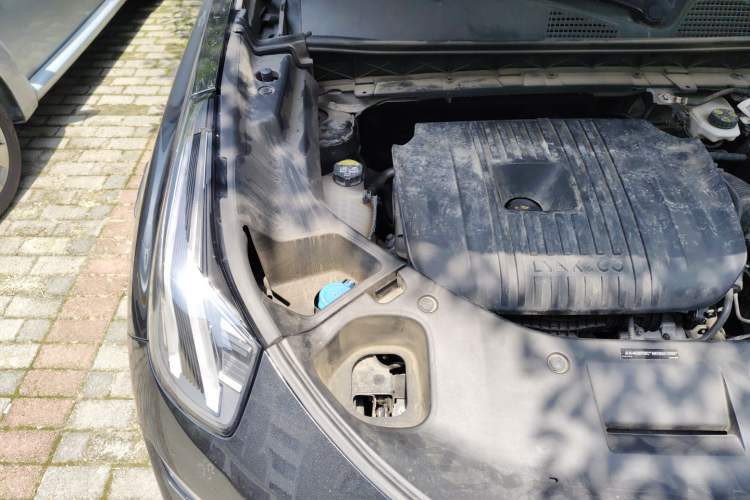 Used Lynk & Co 01 2023 2.0TD Two-Wheel Drive Pro Trim Engine Bay Right