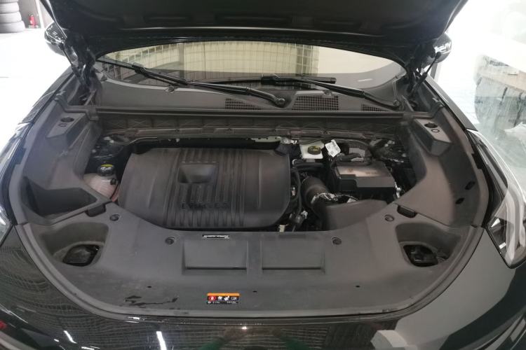 Used Lynk & Co 01 2023 2.0TD Four-Wheel Drive Dark Night Edition Engine Bay