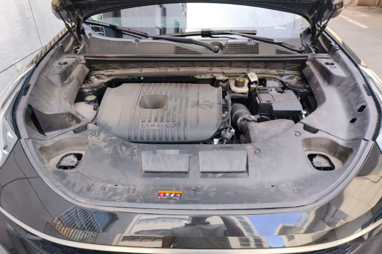 Used Lynk & Co 01 2023 2.0TD Two-Wheel Drive Pro Trim Engine Bay
