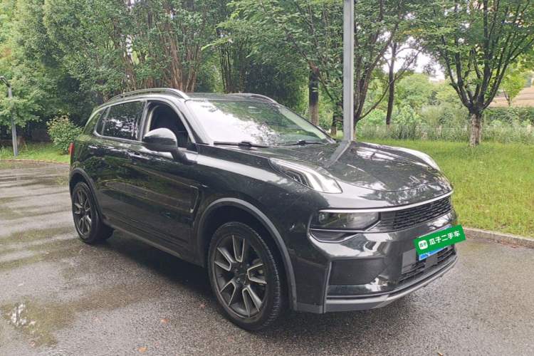 Used Lynk & Co 01 2023 2.0TD Two-Wheel Drive Pro Trim Exterior 1