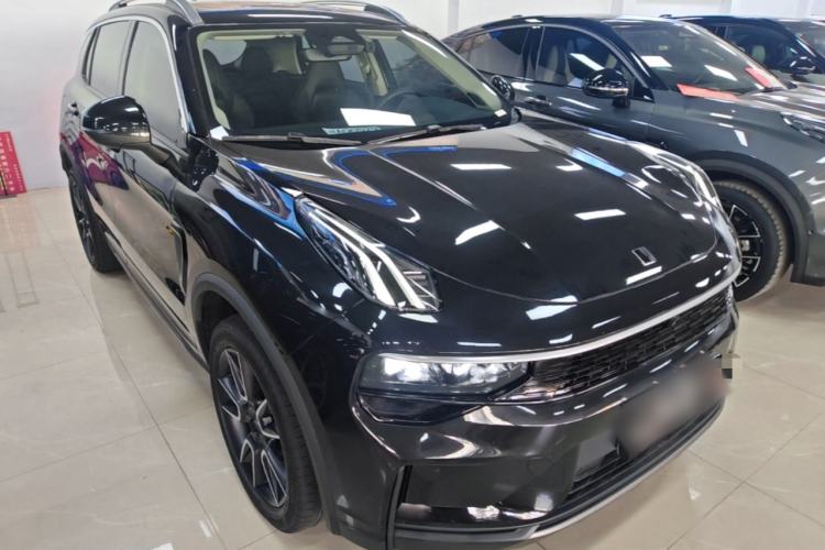 Used Lynk & Co 01 2023 2.0TD Two-Wheel Drive Pro Trim Exterior 1