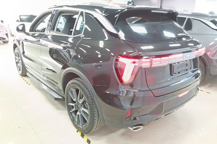 Used Lynk & Co 01 2023 2.0TD Two-Wheel Drive Pro Trim Exterior 2