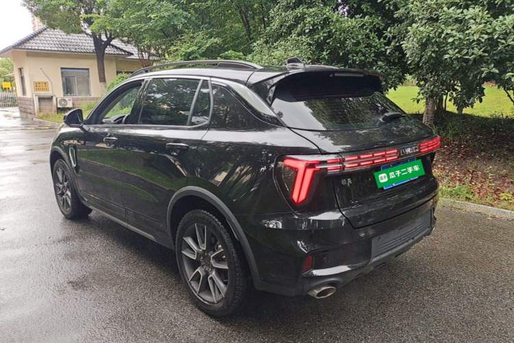 Used Lynk & Co 01 2023 2.0TD Two-Wheel Drive Pro Trim Exterior 2