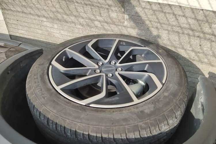 Used Lynk & Co 01 2023 1.5TD EM-F PM Exterior 4