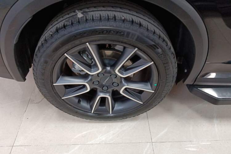 Used Lynk & Co 01 2023 2.0TD Two-Wheel Drive Pro Trim Exterior 5