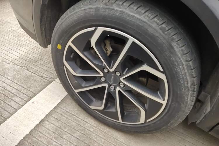 Used Lynk & Co 01 2023 1.5TD EM-F PM Exterior 5