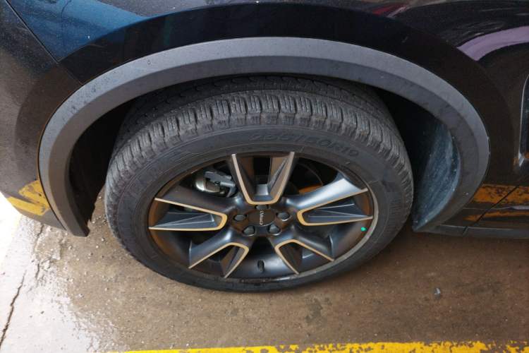 Used Lynk & Co 01 2023 2.0TD Two-Wheel Drive Pro Trim Exterior 7
