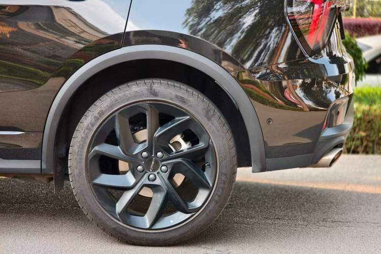 Used Lynk & Co 01 2023 2.0TD Four-Wheel Drive Dark Night Edition Exterior 9