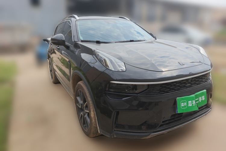 Used Lynk & Co 01 2023 2.0TD Two-Wheel Drive Pro Trim Front Right 45 Deg