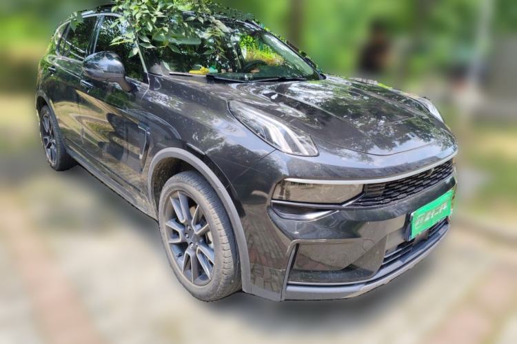 Used Lynk & Co 01 2023 2.0TD Two-Wheel Drive Pro Trim Front Right 45 Deg