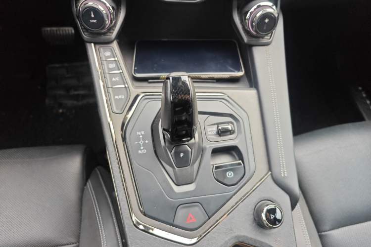 Used Lynk & Co 01 2023 1.5TD EM-F PM Gear Lever