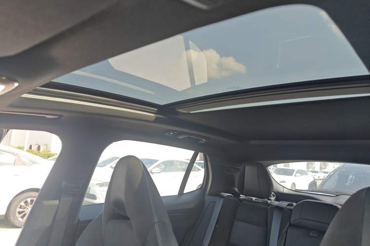 Used Lynk & Co 01 2023 1.5TD EM-F PM Headliner