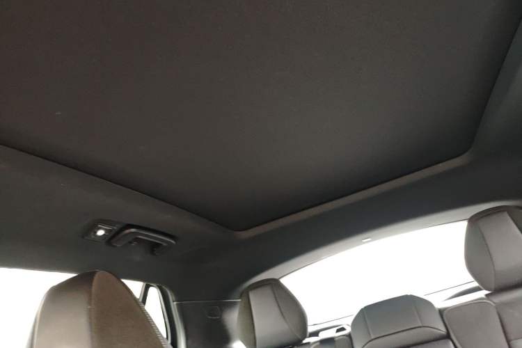 Used Lynk & Co 01 2023 1.5TD EM-F PM Headliner