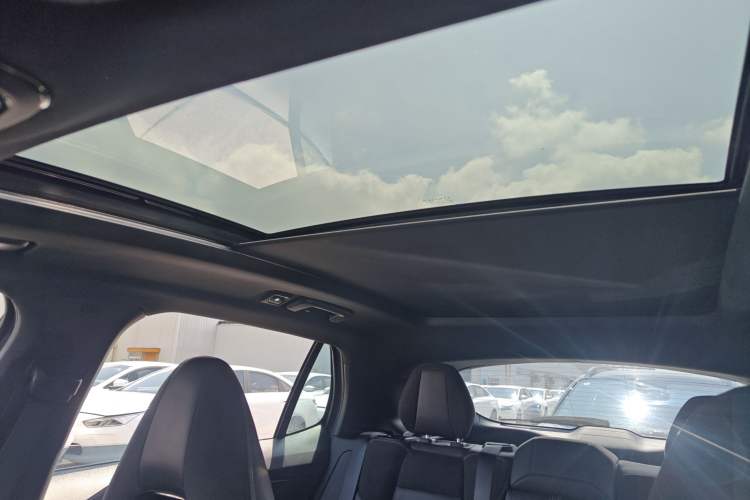 Used Lynk & Co 01 2023 1.5TD EM-F PM Headliner
