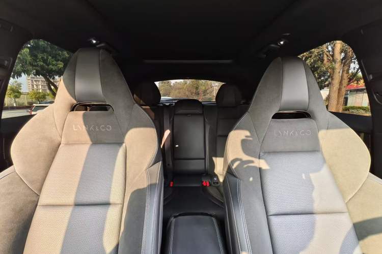 Used Lynk & Co 01 2023 2.0TD Four-Wheel Drive Dark Night Edition Interior 11