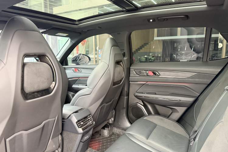 Used Lynk & Co 01 2023 2.0TD Four-Wheel Drive Dark Night Edition Interior 4