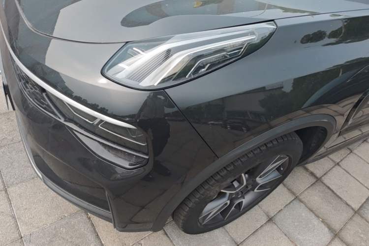 Used Lynk & Co 01 2023 2.0TD Two-Wheel Drive Pro Trim Left Front Headlight