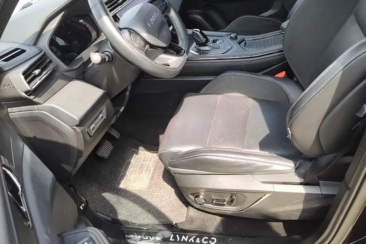 Used Lynk & Co 01 2023 1.5TD EM-F PM Left Front Seat